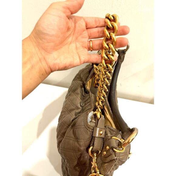 Marc Jacobs Quilted Leather Chain Stam Hobo Bag Olive Taupe Women's - Picture 8 of 16